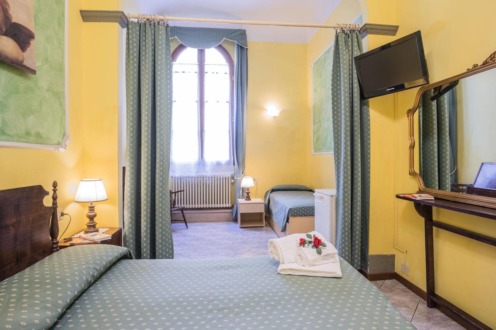 Soggiorno Alessandra Firenze Bagian luar foto